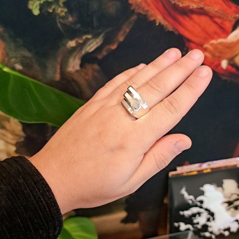 Image 8 of Silver ring with mother of pearl