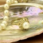 Image 2 of Gold ring with pearl