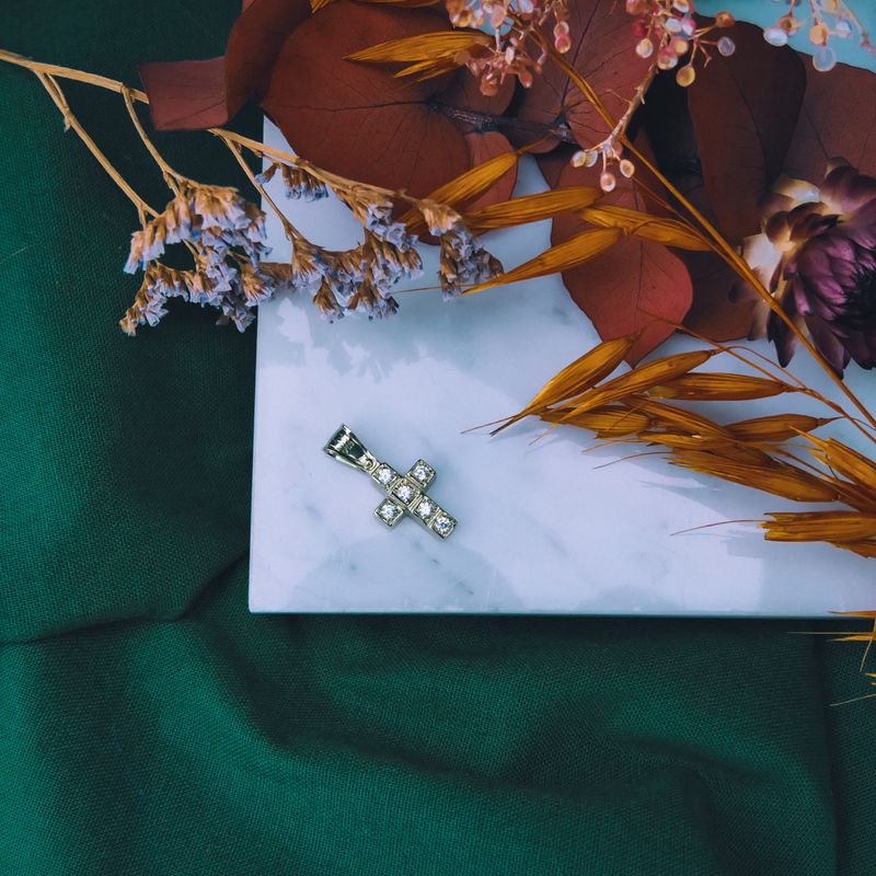 Image 2 of Gold cross with zirconia