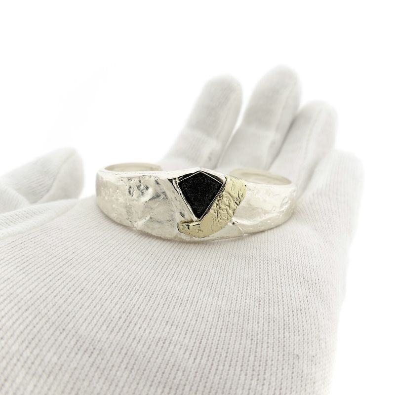 Image 9 of Two-tone bracelet with raw onyx | Ø 58.5 mm