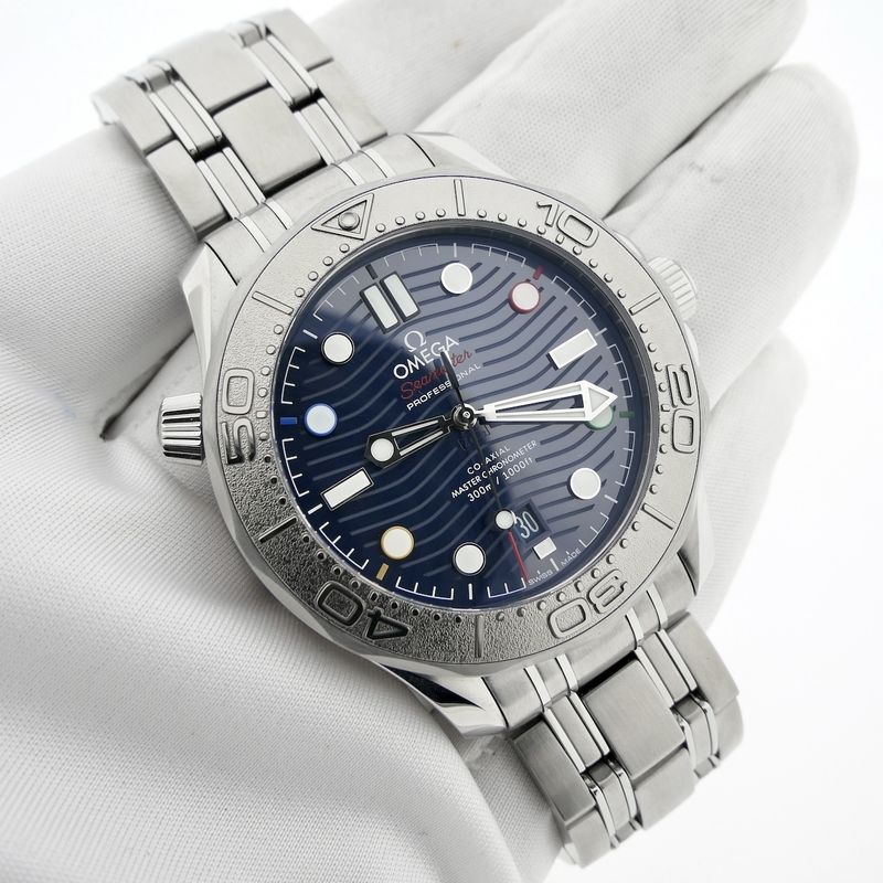 Image 10 of Omega Seamaster Diver 300M 'Beijing 2022' 522.30.42.20.03.001; Automatic diving watch
