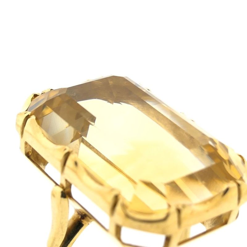 Image 4 of Gold ring set with synthetic yellow gemstone