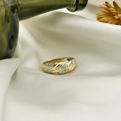 Image 2 of Gold ring with diamond | 0.01 ct.