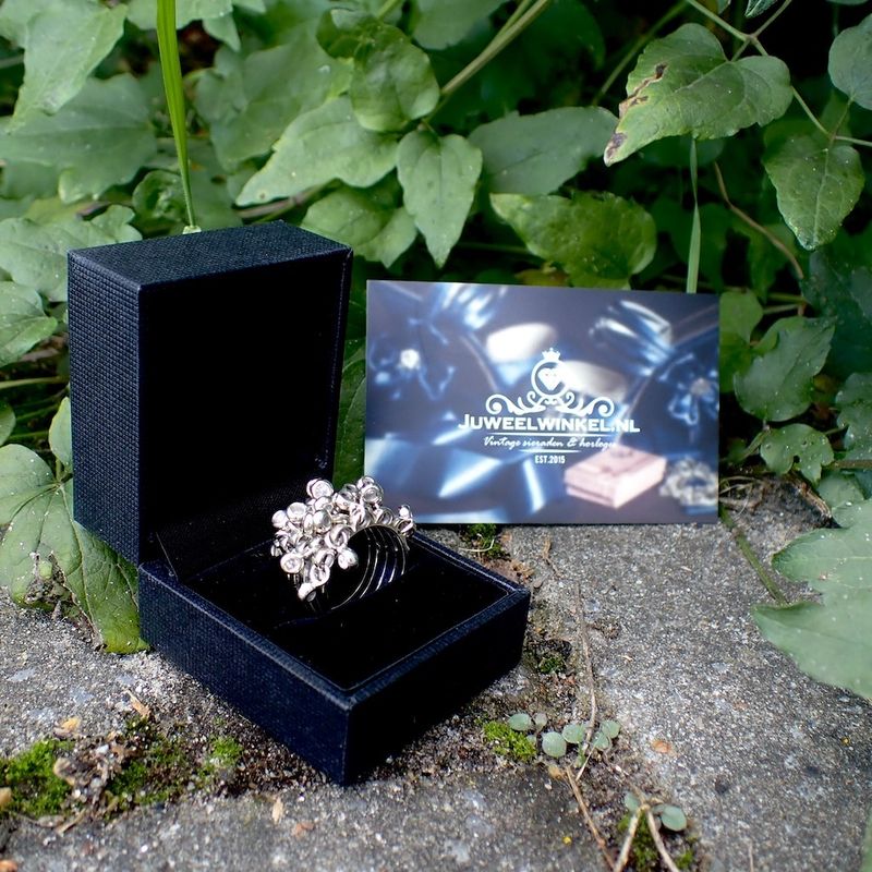 Image 2 of Unique 18k white gold ring with diamonds | 1.00 ct.