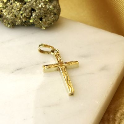 Gold pendant of a cross Image 2 of Gold pendant of a cross