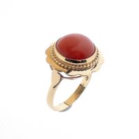 Gold ring with red coral | Vintage