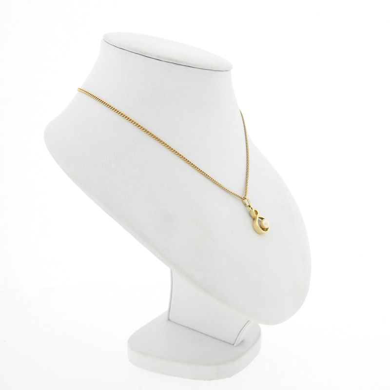 Image 5 of 8 Karat Pendant with a Pearl