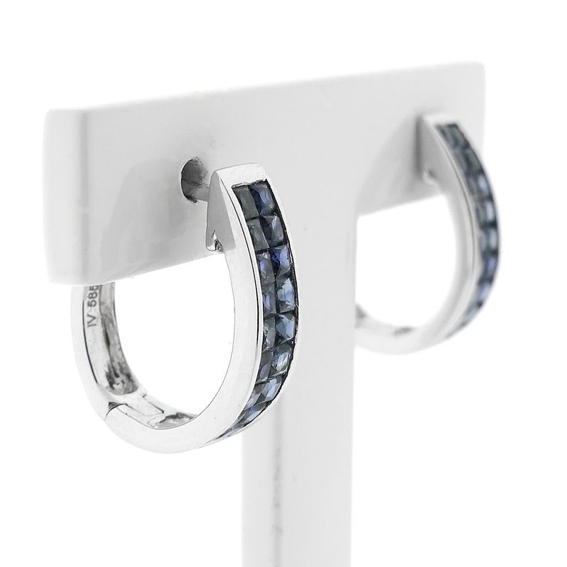 Image 3 of White gold stud earrings with sapphire