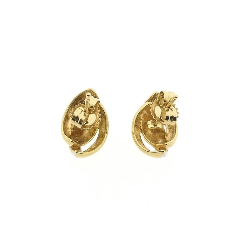Image 11 of Gold stud earrings with diamond | 0.02 ct.