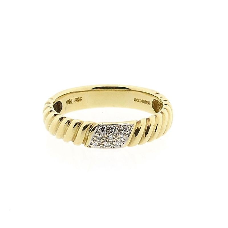 Afbeelding 3 van Gouden Goldgilde ring met diamanten; 0,08 ct.