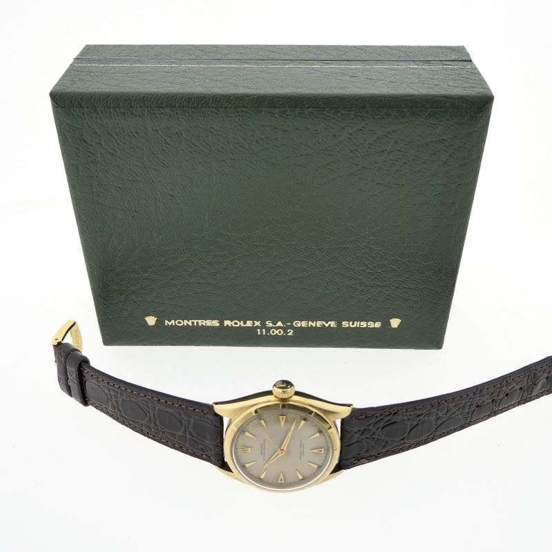 Image 26 of Rolex Oyster Perpetual 6085; Vintage 18k gold watch from 1953