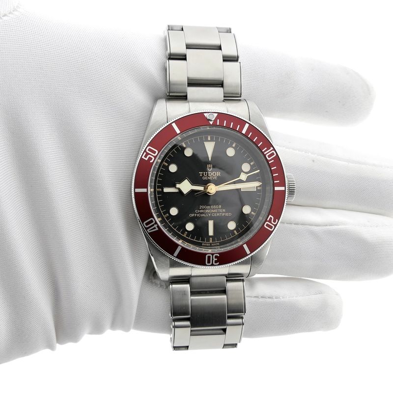 Image 10 of Tudor Black Bay 41mm 'Burgundy' 79230R; Automatic men's watch