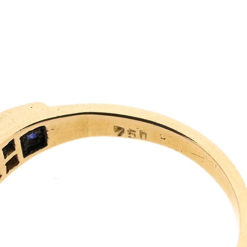 Image 3 of Gold ring with sapphire and diamond; 0.03 ct.