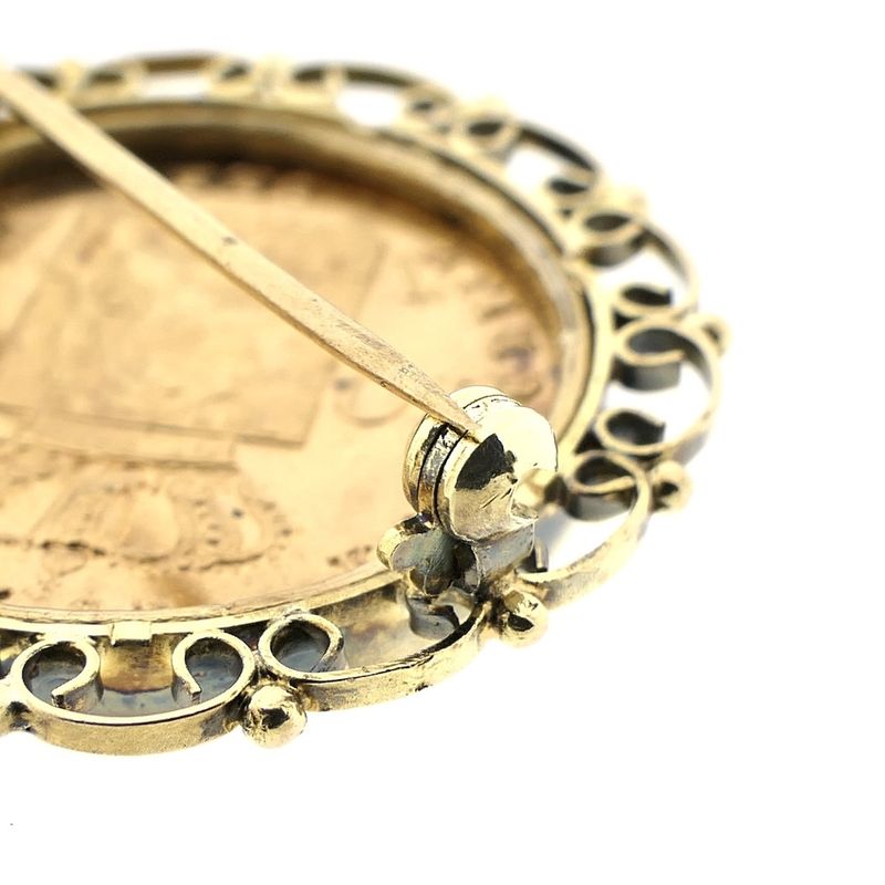 Image 6 of Gold brooch of 10 guilder coin King William III 1875