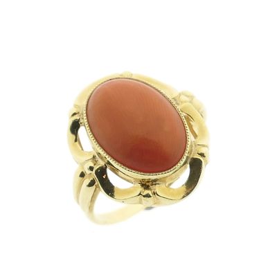 Gold ring with red coral | Vintage Image 1 of Gold ring with red coral | Vintage