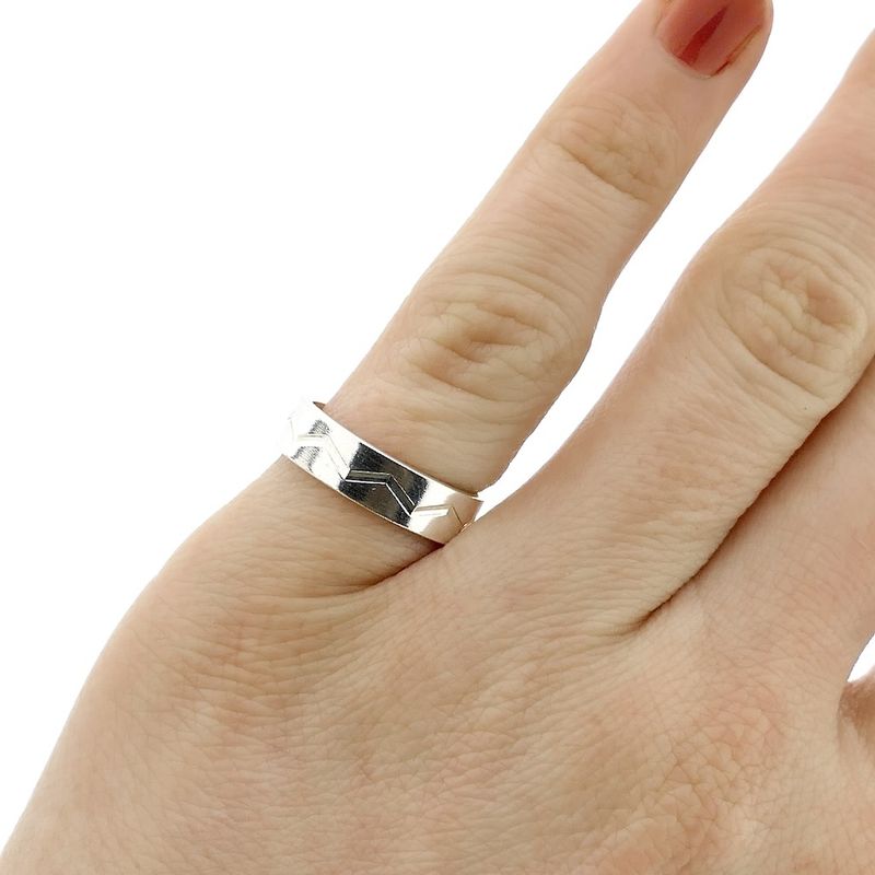 Image 5 of Silver ring with a zigzag relief