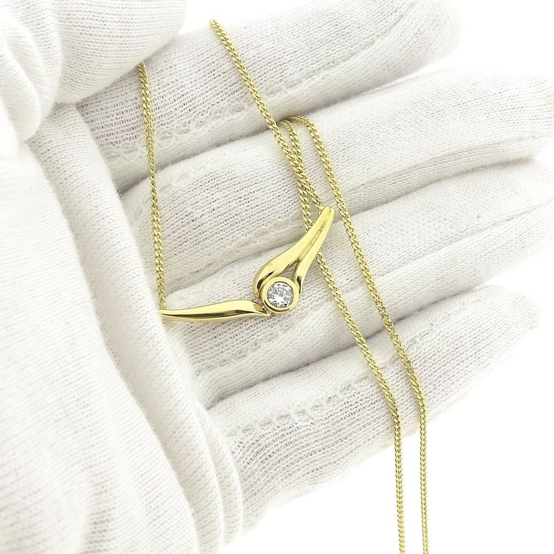 Image 6 of Gold gourmet link necklace with fixed pendant and zirconia