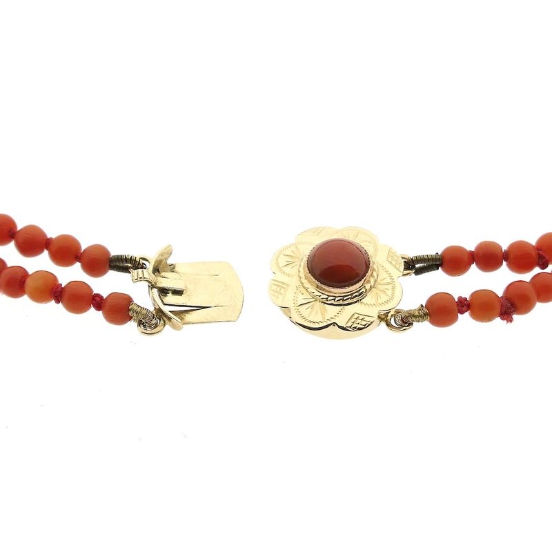 Image 8 of Red coral bead choker with gold clasp; Antique | 35.5 cm