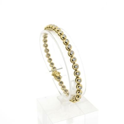 Image 1 of 18K gold tennis bracelet with diamond; 2.57 ct. | 18 cm