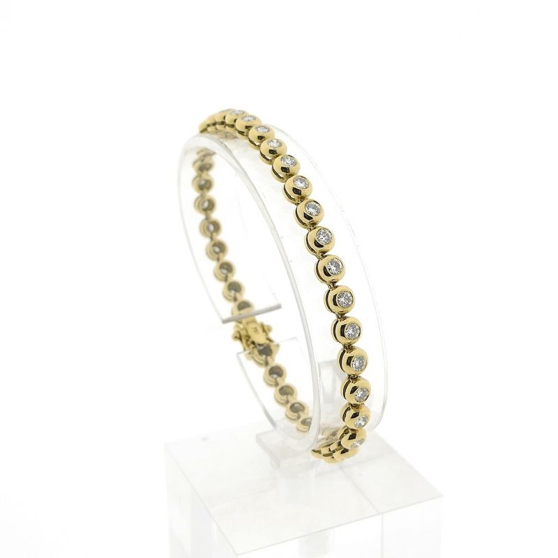 Image 1 of 18K gold tennis bracelet with diamond; 2.57 ct. | 18 cm