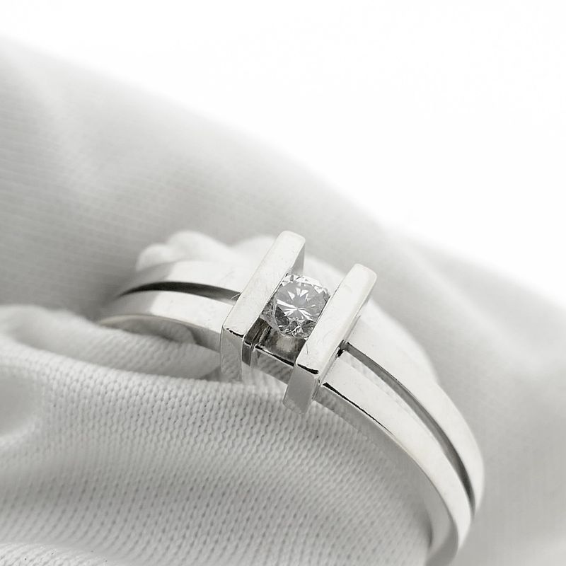Image 5 of White gold solitaire ring with diamond; 0.09 ct.