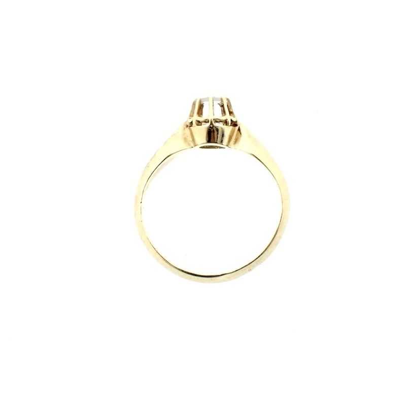 Image 3 of Vintage gold solitaire ring with 0.12 ct diamond.