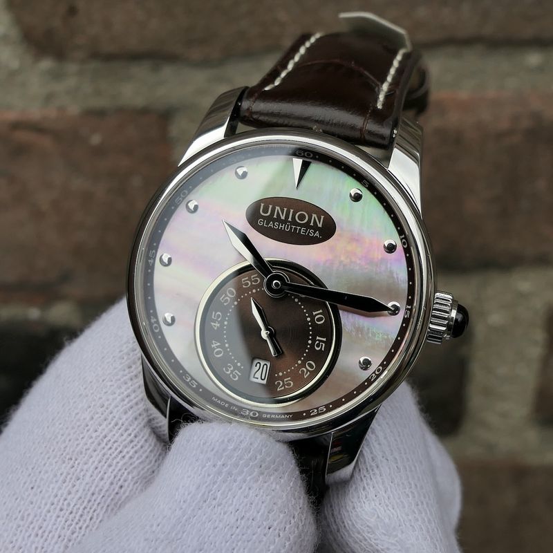 Image 14 of Union Glashütte Seris; Automatic watch with mother-of-pearl dial