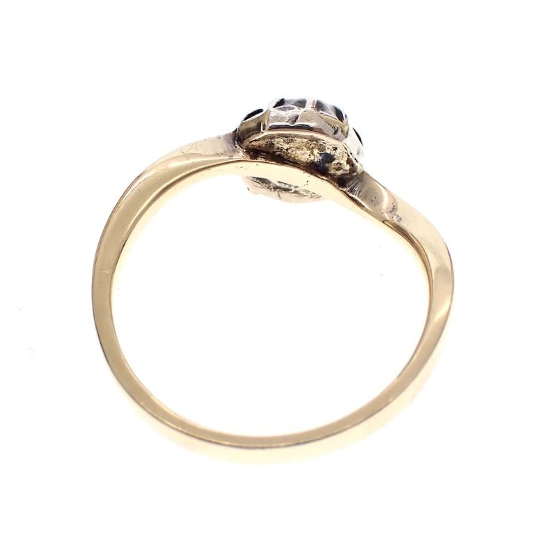 Image 4 of Antique gold ring with rose-cut diamond; 0.30 ct.