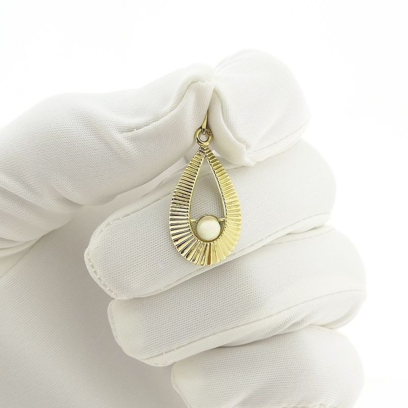 Image 12 of Gold pendant with pearl | Vintage