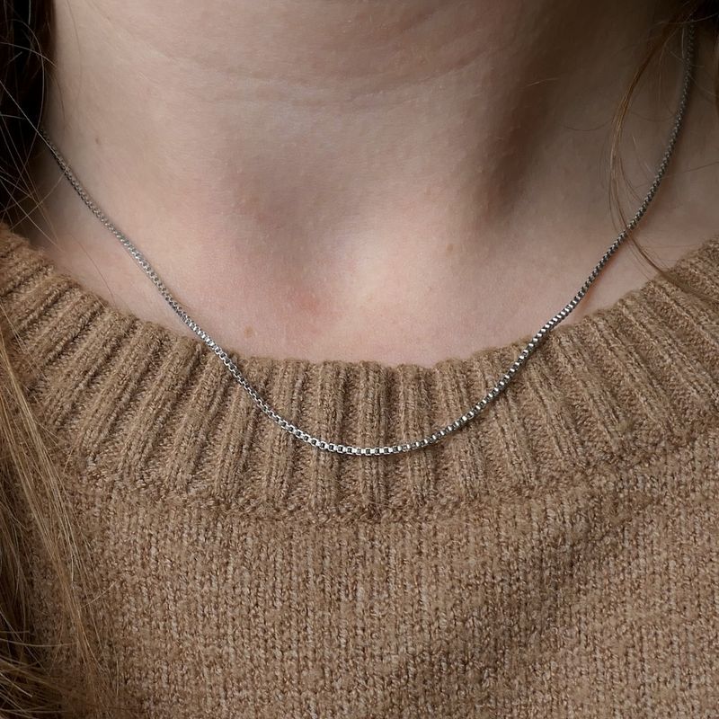 Image 6 of White gold Venetian chain | 43.5 cm