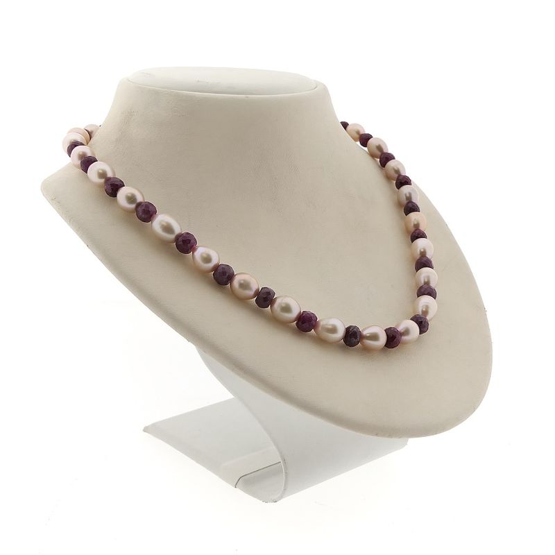 Image 5 of 9 carat pearl necklace with ruby