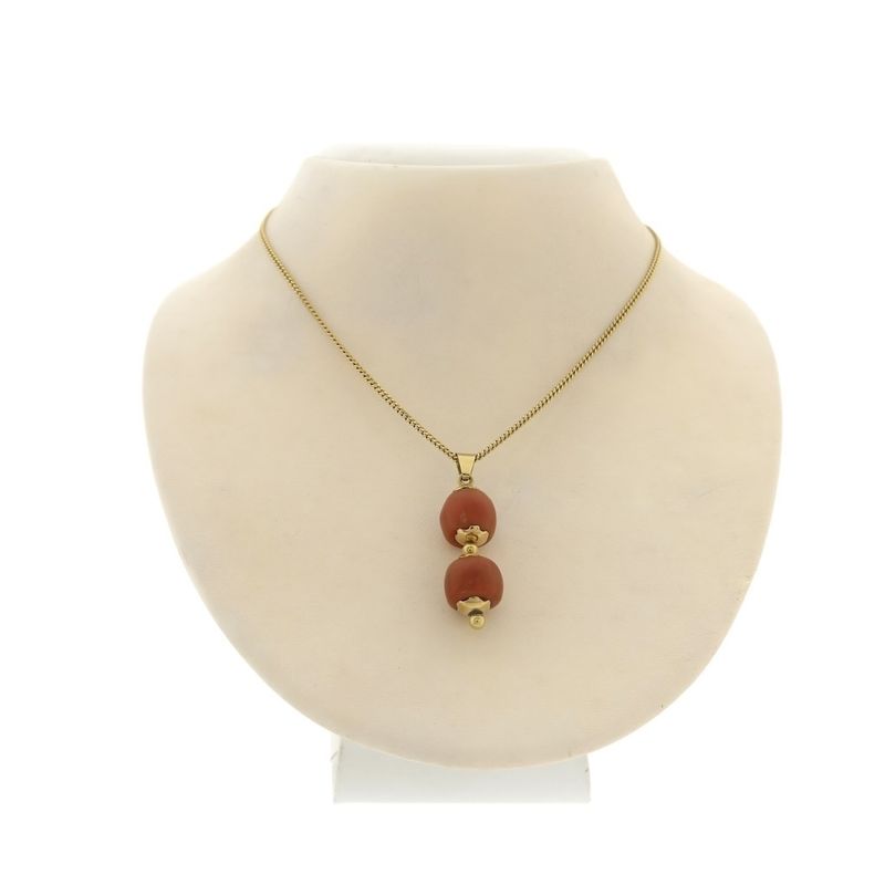 Image 3 of Vintage gold pendant with red coral