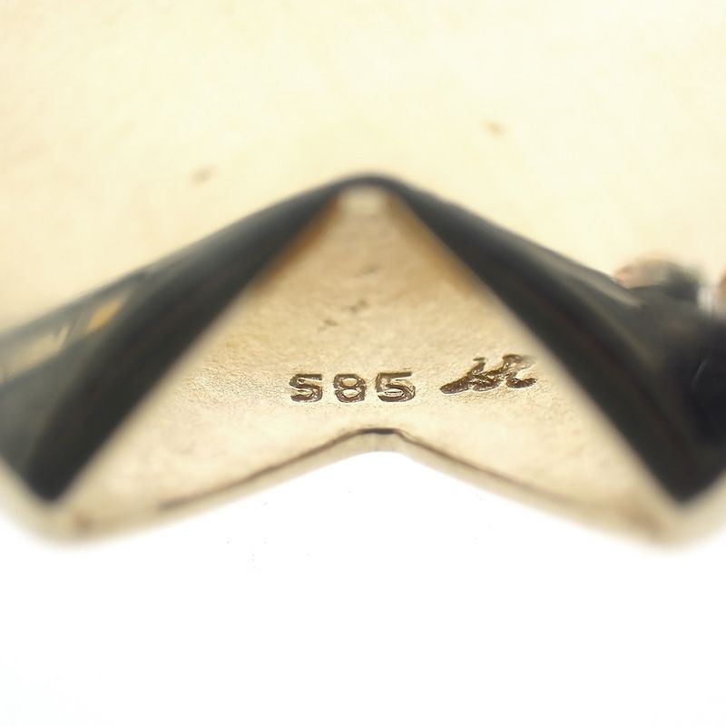 Image 4 of Gold pendant of an isosceles cross