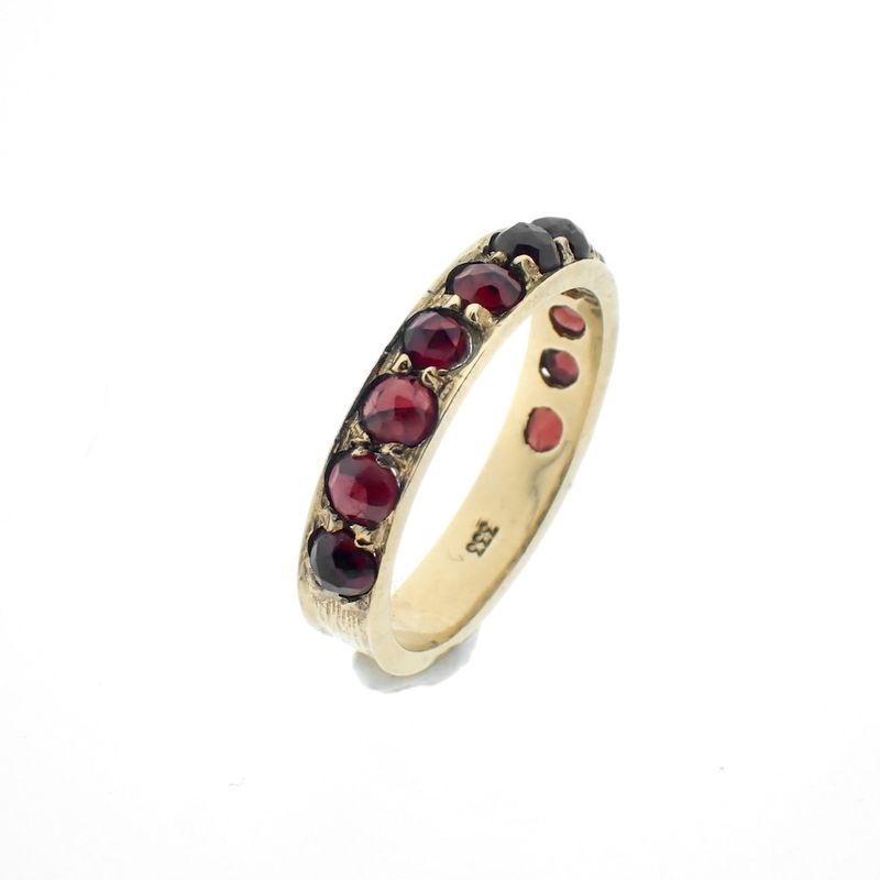 Image 1 of 8-karat ring with garnet stones | Vintage