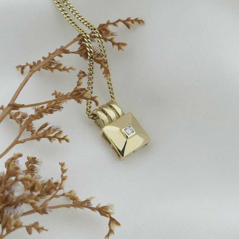 Image 2 of Pendant with diamond 0.05 ct.