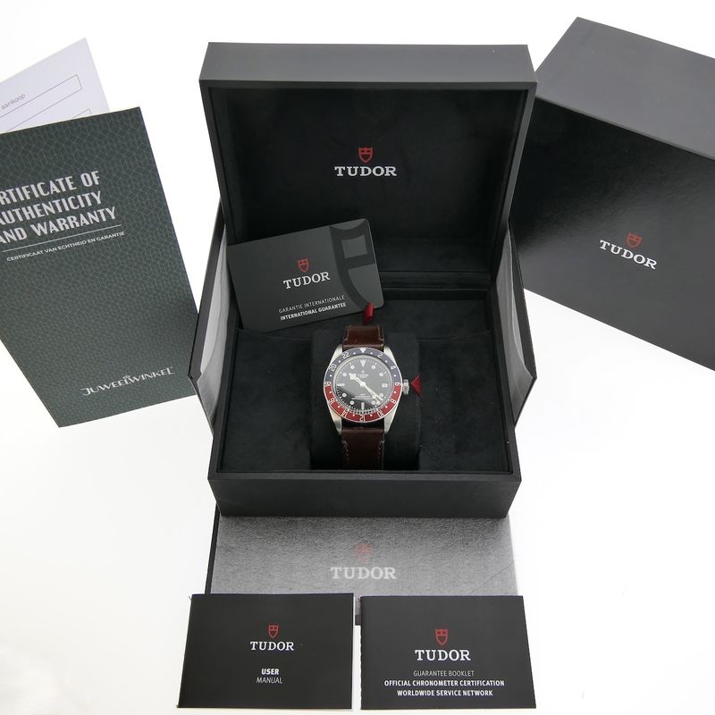 Image 20 of Tudor Black Bay GMT M79830RB; Automatic men's watch