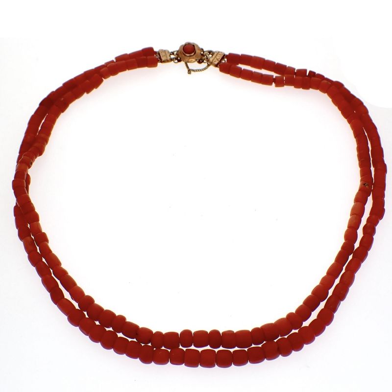 Image 5 of Blood coral bead necklace with gold clasp; Antique | 39 cm