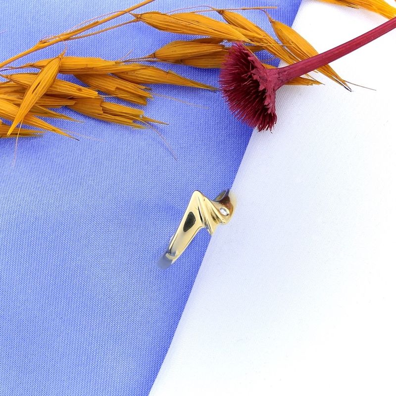 Image 2 of Gold ring with diamond 0.01 ct.