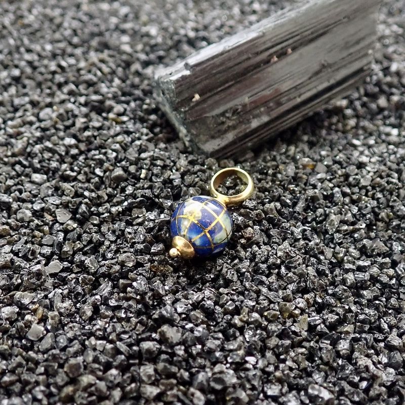 Image 4 of 18 carat gold globe pendant with enamel