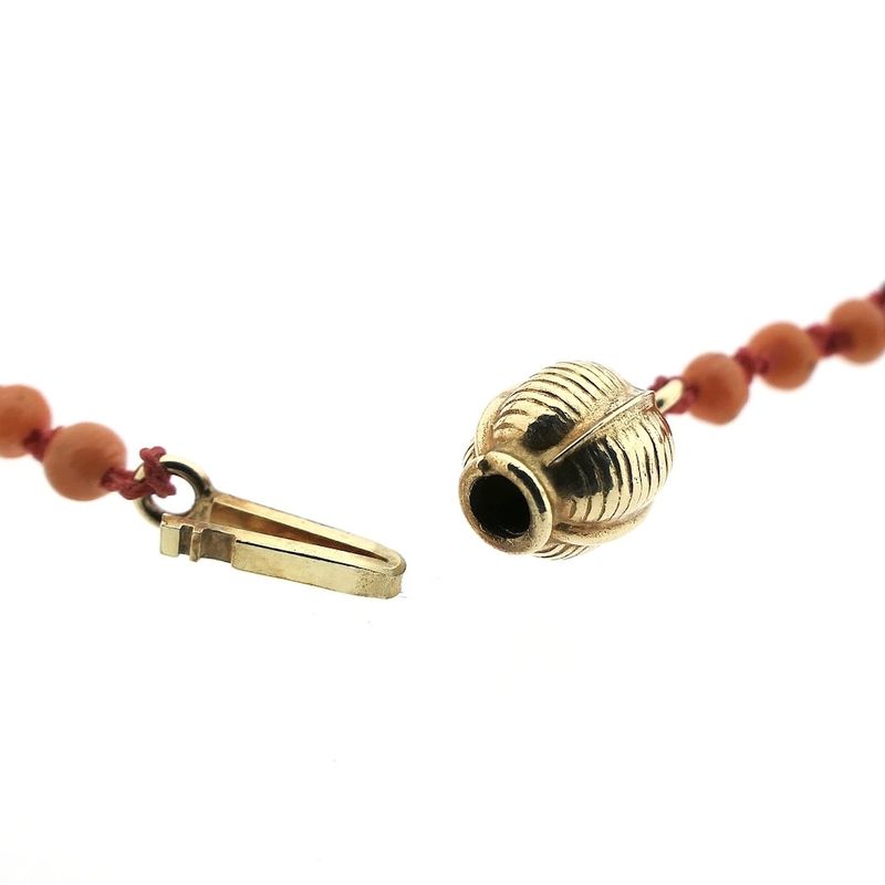 Image 4 of Blood coral necklace/saucer with gold clasp; Antique | 83 cm