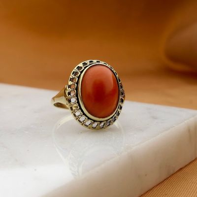Image 2 of Antique gold ring with red coral