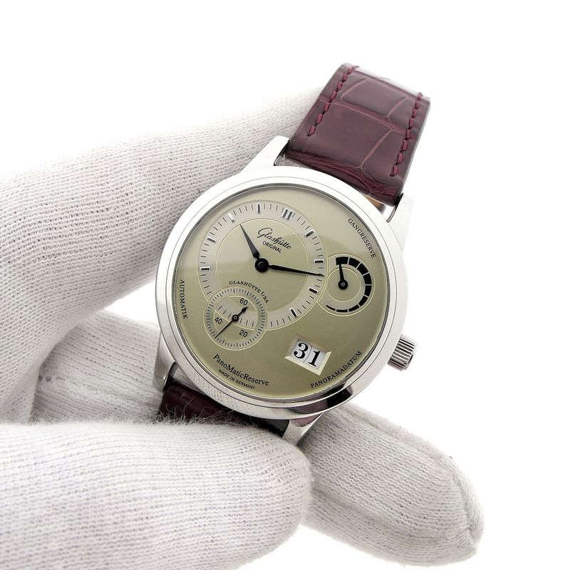 Image 16 of Glashütte Original PanoMaticReserve; Automatic men's watch