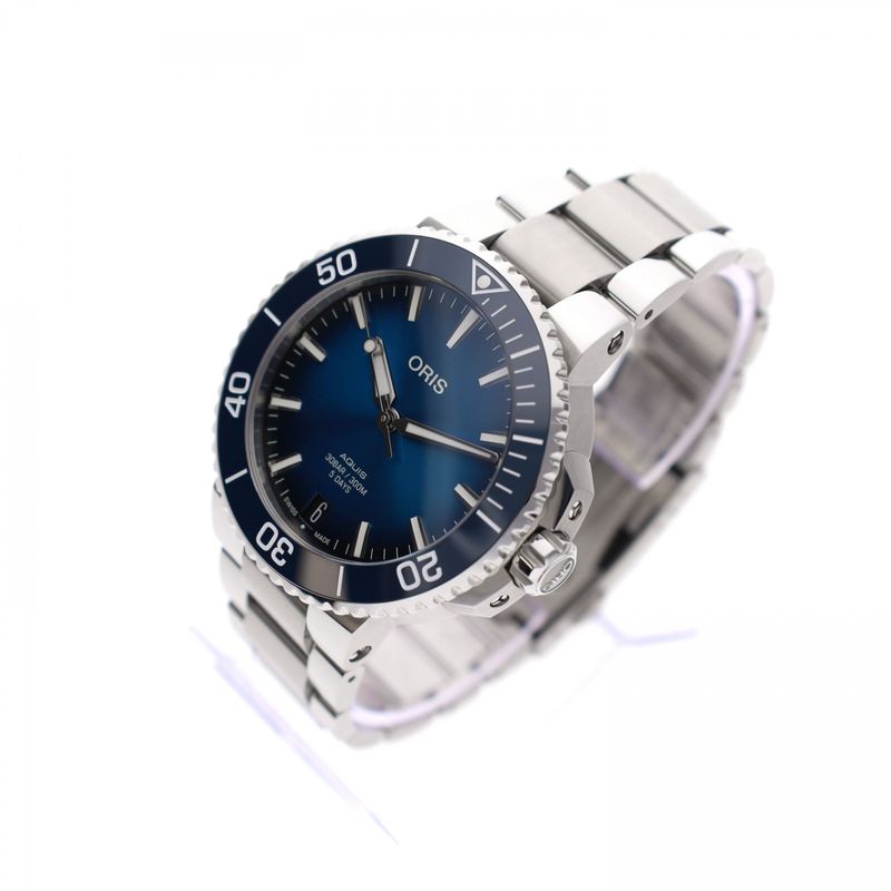 Image 3 of Oris Aquis Date '5-Days' Cal. 400; Automatic Watch