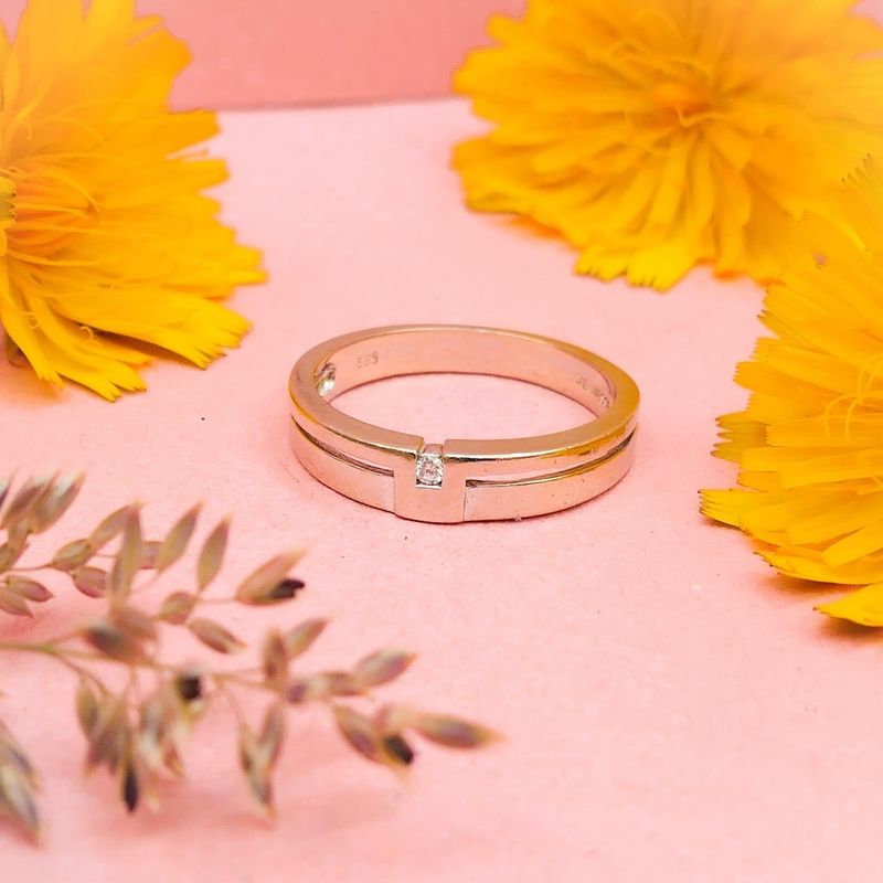 Image 2 of White gold ring with diamond; 0.01 ct. | Jeunesse