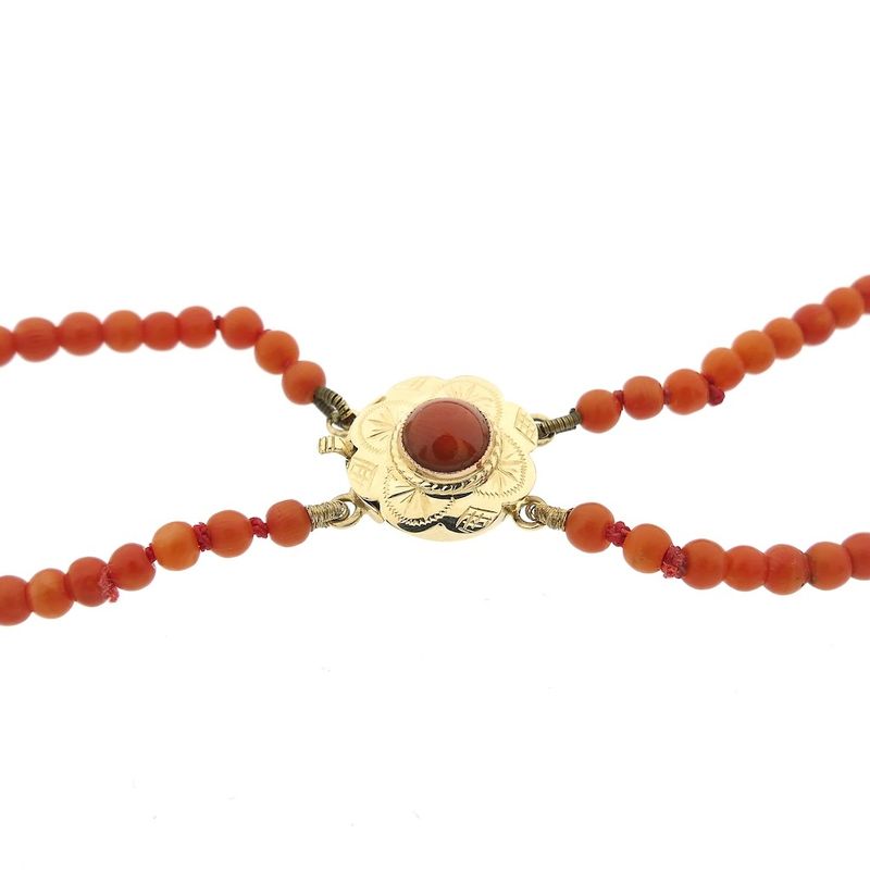 Image 4 of Red coral bead choker with gold clasp; Antique | 35.5 cm