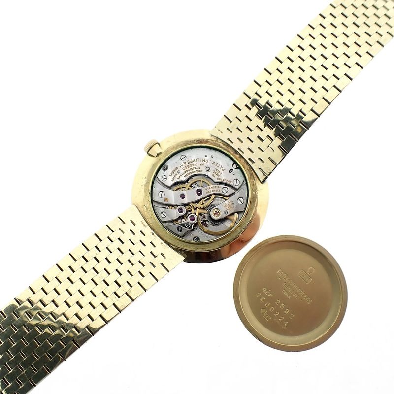 Image 9 of Patek Philippe Calatrava; 18k gold men's watch