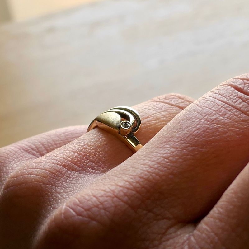 Image 10 of Gold ring with zirconia