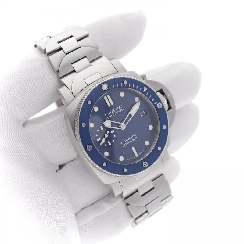 Image 11 of Panerai Luminor Submersible 42mm Automatic PAM02068