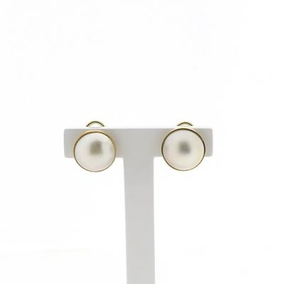 Image 1 of Gold pearl clip-on earrings