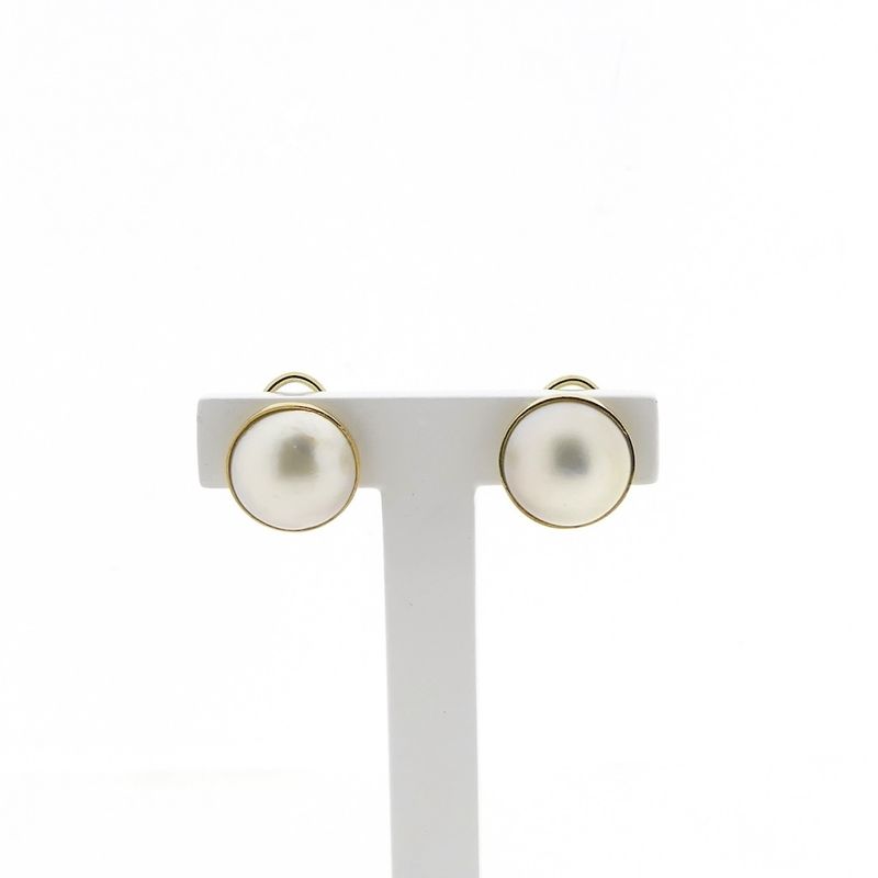 Image 1 of Gold pearl clip-on earrings